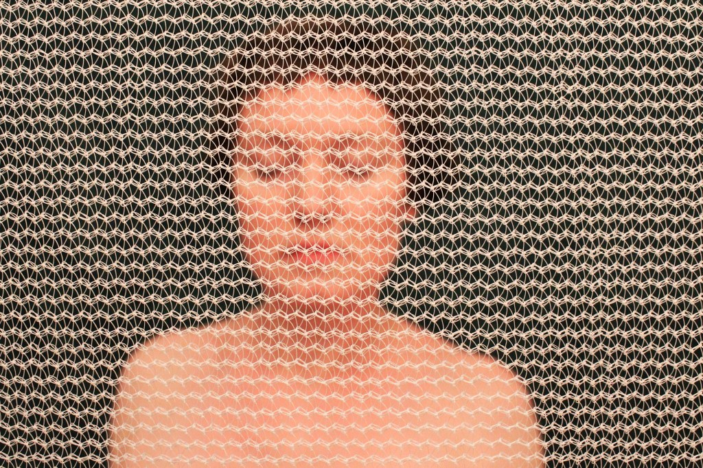 hinter dem Schleier "I"